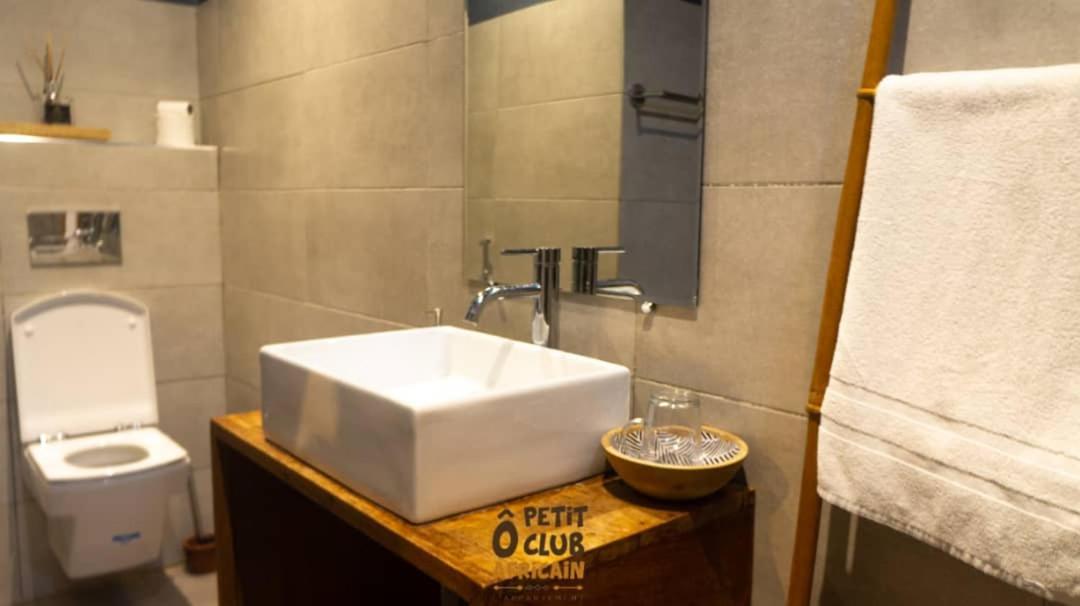 O Petit Club Africain Dakar Acomodação com café da manhã Exterior foto